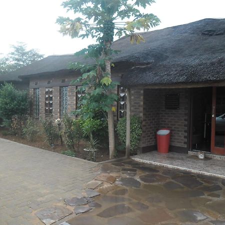 Isabel Guest Suites & Tours Palapye Exterior photo